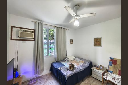 Casa de condomínio à venda com 214m², 3 quartos e 2 vagas Casa de condomínio à venda com 214m², 3 quartos e 2 vagasQuarto