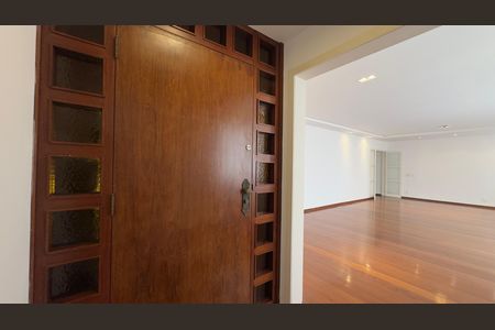 Apartamento à venda com 240m², 4 quartos e 2 vagas