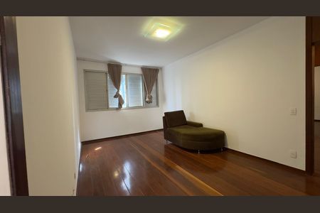 Apartamento à venda com 240m², 4 quartos e 2 vagas