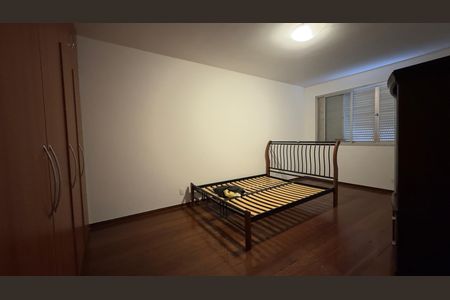 Apartamento à venda com 240m², 4 quartos e 2 vagas