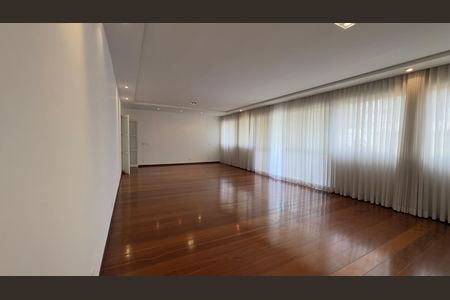 Apartamento à venda com 4 quartos, 240m² em Luxemburgo, Belo Horizonte