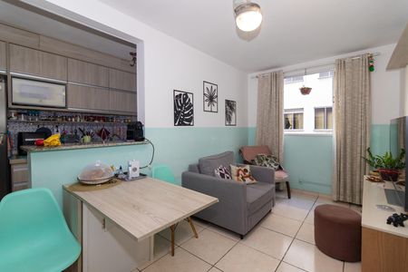 Sala de apartamento para alugar com 2 quartos, 47m² em Guadalupe, Rio de Janeiro
