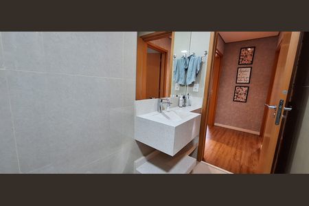 Apartamento à venda com 96m², 3 quartos e 2 vagas Apartamento à venda com 96m², 3 quartos e 2 vagasBanheiro Social