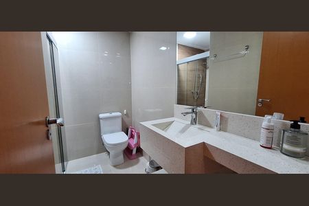 Apartamento à venda com 96m², 3 quartos e 2 vagas Apartamento à venda com 96m², 3 quartos e 2 vagasBanheiro Social