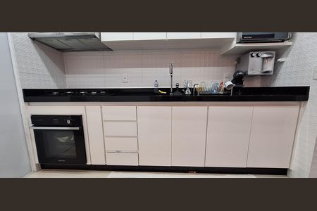 Apartamento à venda com 96m², 3 quartos e 2 vagas Apartamento à venda com 96m², 3 quartos e 2 vagasCozinha
