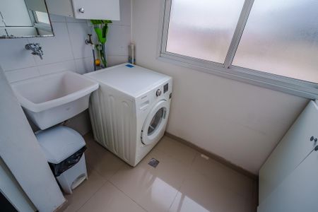 Apartamento à venda com 60m², 2 quartos e 1 vaga Apartamento à venda com 60m², 2 quartos e 1 vagaÁrea de Serviço