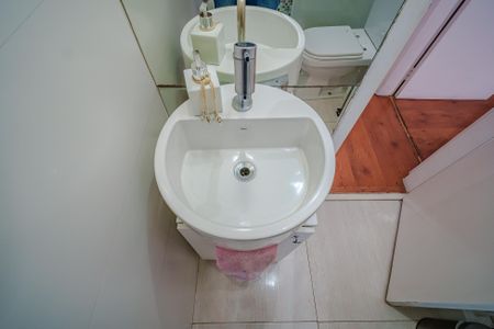 Apartamento à venda com 60m², 2 quartos e 1 vaga Apartamento à venda com 60m², 2 quartos e 1 vagaBanheiro