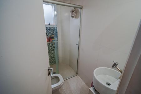 Apartamento à venda com 60m², 2 quartos e 1 vaga Apartamento à venda com 60m², 2 quartos e 1 vagaBanheiro