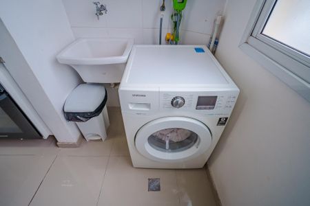 Apartamento à venda com 60m², 2 quartos e 1 vaga Apartamento à venda com 60m², 2 quartos e 1 vagaÁrea de Serviço