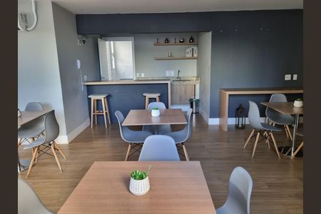 Apartamento à venda com 48m², 2 quartos e 1 vaga Apartamento à venda com 48m², 2 quartos e 1 vagaÁrea comum - Salão de festas