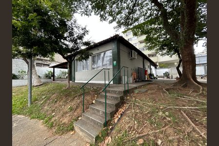Apartamento para alugar com 60m², 2 quartos e 1 vagaÁrea comum - Salão de festas