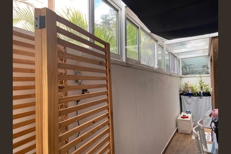 Apartamento à venda com 78m², 2 quartos e 1 vaga Apartamento à venda com 78m², 2 quartos e 1 vagaVaranda - Garden