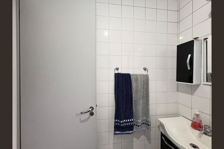 Apartamento à venda com 56m², 2 quartos e 1 vaga Apartamento à venda com 56m², 2 quartos e 1 vagaBanheiro