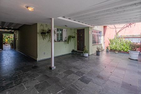 garagem_3 de casa à venda com 3 quartos, 400m² em Vila Moinho Velho, São Paulo
