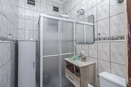 banheiro social_1 de casa à venda com 3 quartos, 400m² em Vila Moinho Velho, São Paulo