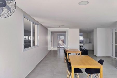 Apartamento para alugar com 46m², 2 quartos e 1 vagaÁrea comum - Salão de festas