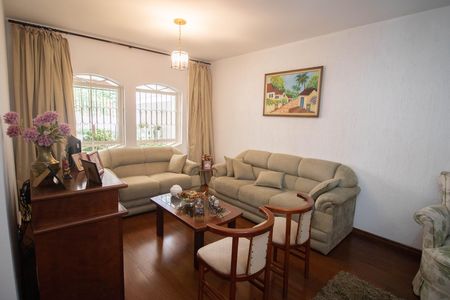 SALA de casa para alugar com 3 quartos, 154m² em Jardim Picolo, São Paulo