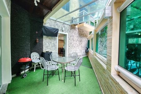 Casa de condomínio à venda com 400m², 7 quartos e 2 vagasVaranda 