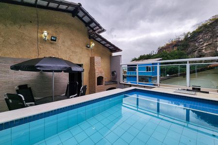 Casa de condomínio à venda com 400m², 7 quartos e 2 vagasÁrea 