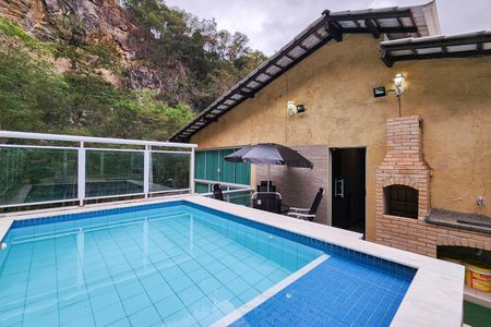 Casa de condomínio à venda com 400m², 7 quartos e 2 vagasÁrea 