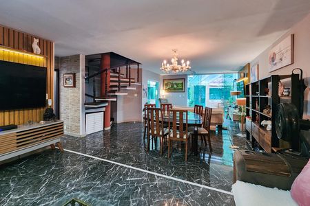 Casa de condomínio à venda com 400m², 7 quartos e 2 vagasSala 