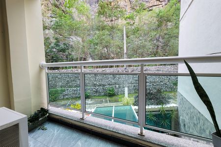 Casa de condomínio à venda com 400m², 7 quartos e 2 vagasVaranda do Quarto 1