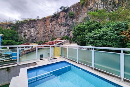 Casa de condomínio à venda com 400m², 7 quartos e 2 vagasÁrea 