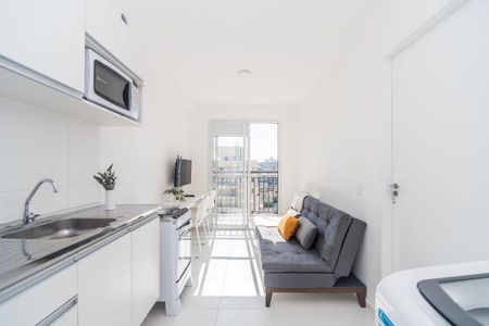 Studio para alugar com 28m², 1 quarto e sem vaga Studio para alugar com 28m², 1 quarto e sem vagaSala