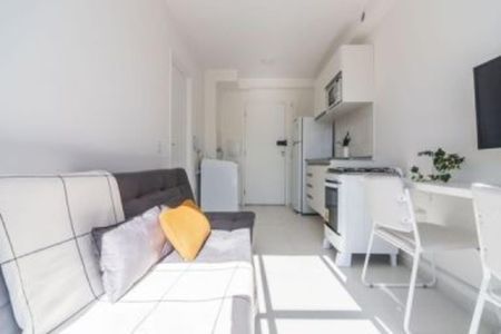 Sala de kitnet/studio para alugar com 1 quarto, 28m² em Vila Tolstoi, São Paulo