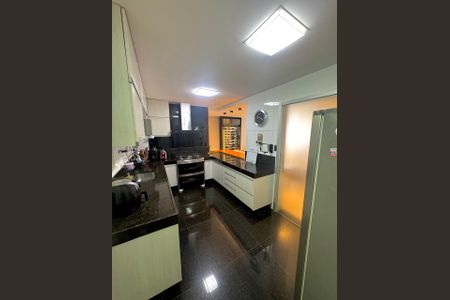 Apartamento para alugar com 95m², 3 quartos e 2 vagas Apartamento para alugar com 95m², 3 quartos e 2 vagasCozinha