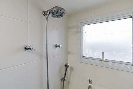 Apartamento à venda com 60m², 1 quarto e 1 vagaSuite - Banheiro