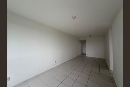 Apartamento à venda com 77m², 2 quartos e 1 vaga Apartamento à venda com 77m², 2 quartos e 1 vagaSala