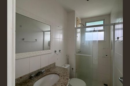 Apartamento à venda com 77m², 2 quartos e 1 vaga Apartamento à venda com 77m², 2 quartos e 1 vagaBanheiro da suíte 2