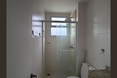 Apartamento à venda com 77m², 2 quartos e 1 vaga Apartamento à venda com 77m², 2 quartos e 1 vagaBanheiro da suíte 1