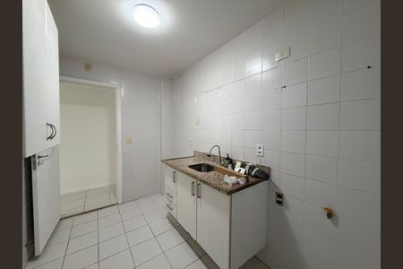 Apartamento à venda com 77m², 2 quartos e 1 vaga Apartamento à venda com 77m², 2 quartos e 1 vagaCozinha