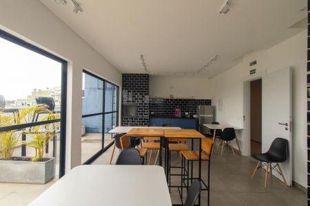 Apartamento para alugar com 56m², 2 quartos e 1 vaga Apartamento para alugar com 56m², 2 quartos e 1 vagaÁrea comum - Salão de festas