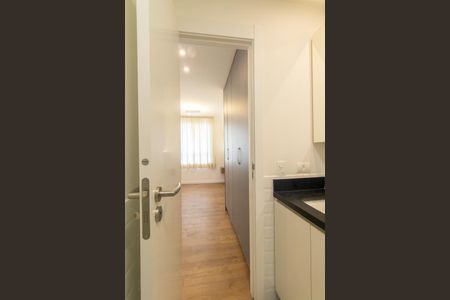 Apartamento para alugar com 56m², 2 quartos e 1 vaga Apartamento para alugar com 56m², 2 quartos e 1 vagaBanheiro da Suíte