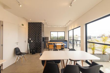 Apartamento para alugar com 56m², 2 quartos e 1 vaga Apartamento para alugar com 56m², 2 quartos e 1 vagaÁrea comum - Salão de festas