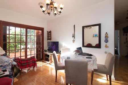 Sala de apartamento à venda com 2 quartos, 61m² em Santana, Porto Alegre