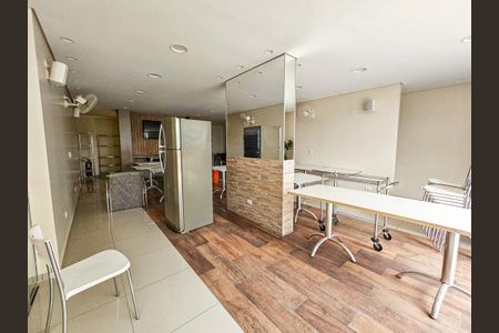 Apartamento à venda com 85m², 3 quartos e 1 vaga Apartamento à venda com 85m², 3 quartos e 1 vagaÁrea comum - Salão de festas