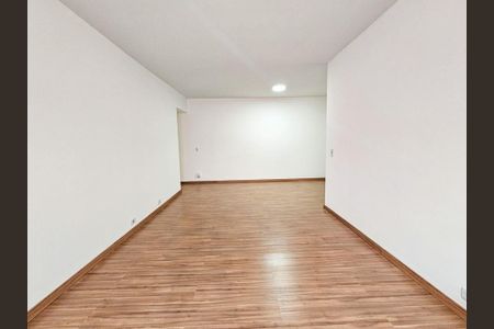 Apartamento à venda com 85m², 3 quartos e 1 vaga Apartamento à venda com 85m², 3 quartos e 1 vagaSala