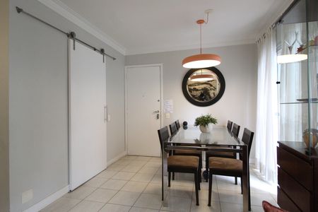Apartamento à venda com 66m², 2 quartos e 1 vagaSala