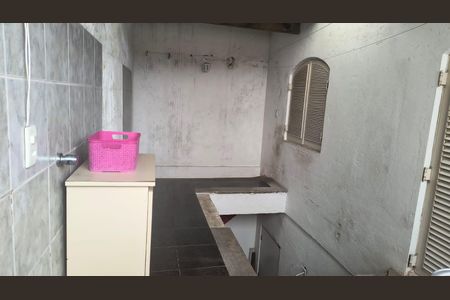 Casa à venda com 150m², 3 quartos e 3 vagasÁrea de Serviço