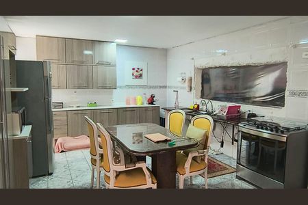 Casa à venda com 150m², 3 quartos e 3 vagasCozinha