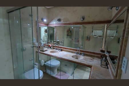 Casa à venda com 150m², 3 quartos e 3 vagasBanheiro