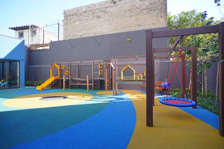 Studio para alugar com 29m², 1 quarto e sem vaga Studio para alugar com 29m², 1 quarto e sem vagaÁrea comum - Playground