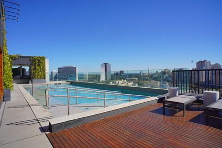 Studio para alugar com 29m², 1 quarto e sem vaga Studio para alugar com 29m², 1 quarto e sem vagaÁrea comum - Piscina