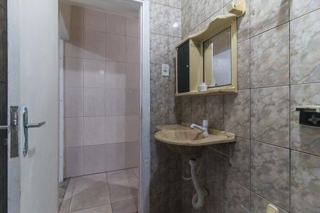 Casa para alugar com 38m², 1 quarto e 1 vaga Casa para alugar com 38m², 1 quarto e 1 vagaBanheiro