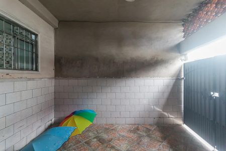 Casa para alugar com 38m², 1 quarto e 1 vaga Casa para alugar com 38m², 1 quarto e 1 vagaGaragem