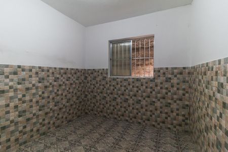 Quarto de casa para alugar com 1 quarto, 38m² em Vila Pereta, Poá